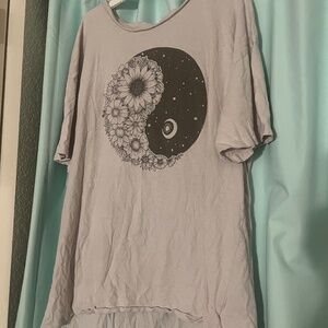 Women’s nightshirt